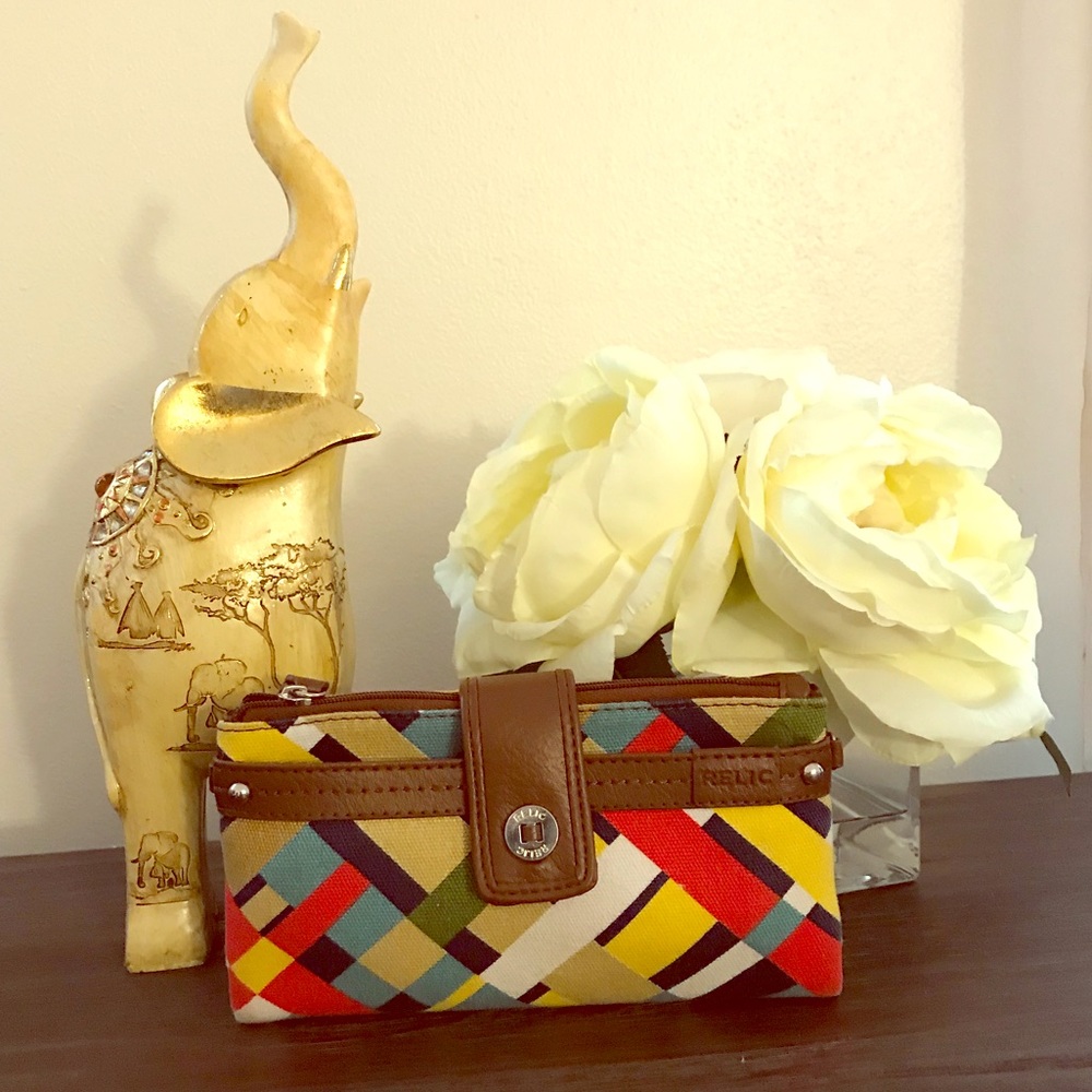 Relic multicolor crossbody wallet.